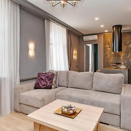 So Wonderful View Apt In Heart Of Downtown Apartment