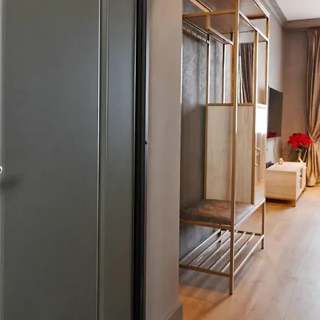 So Wonderful View Apt In Heart Of Downtown *